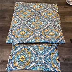 Levtex Home King duvet cover and two shams